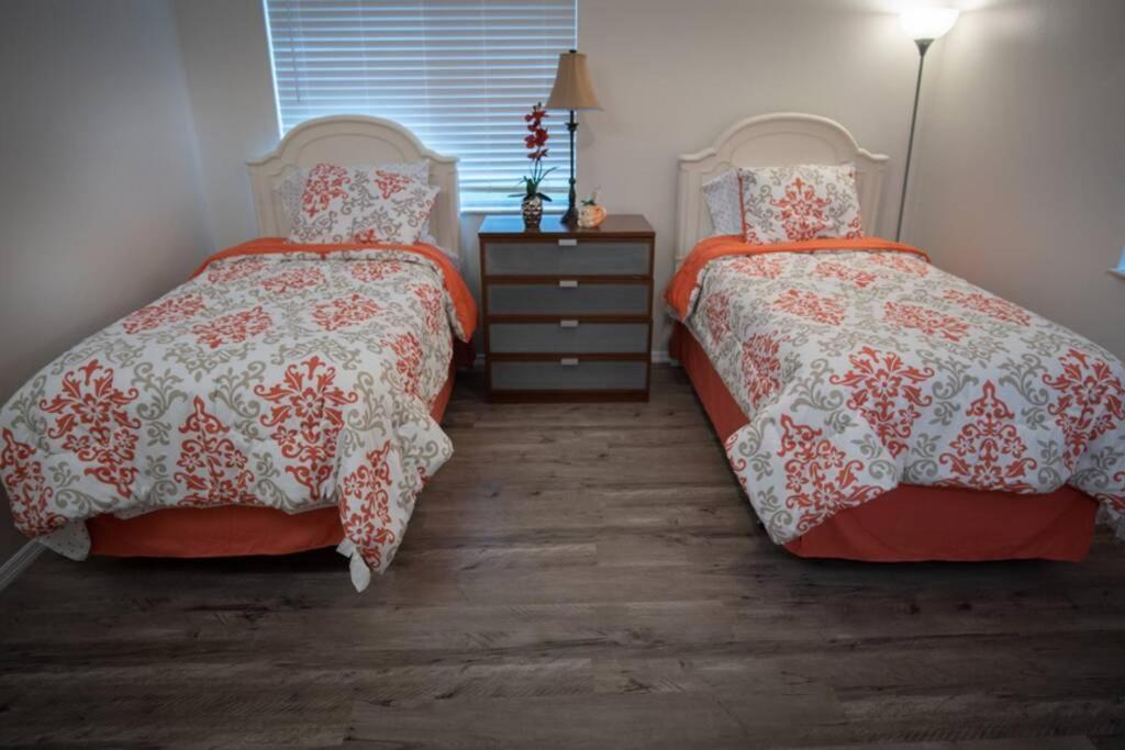 Spacious Home, Close To Attractions, Sleeps 4 Orlando Exterior foto