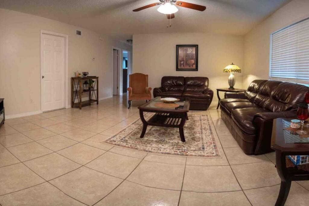 Spacious Home, Close To Attractions, Sleeps 4 Orlando Exterior foto